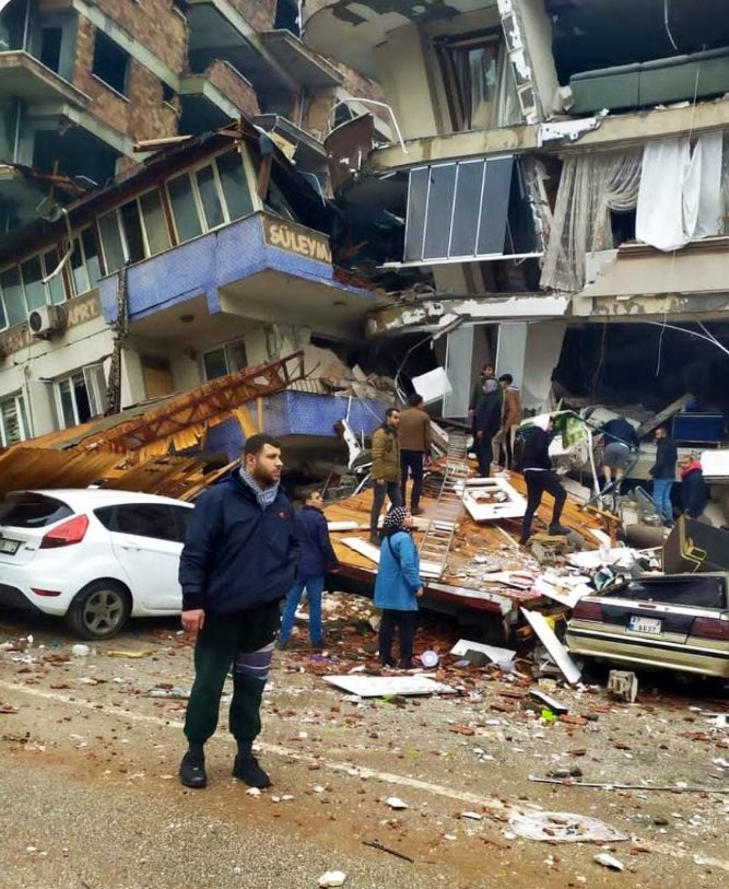 NuriCelikk's tweet photo. Bölgede görev yapan ÖĞRETMEN Arkadaşımız Tufan Özkan Işık

Atatürk bulvarı odabaşı mah.  Sokak5 
Süleyman gülen apartı

HATAY - ANTAKYA

Termal kontrol yapılmasını istiyoruz. Alt katından bir arkadaşımız iki gün önce kurtuldu. YARDIM LÜTFEN.

@AFADBaskanlik @ahbap @mebpgm https://t.co/CTc70mqD2g