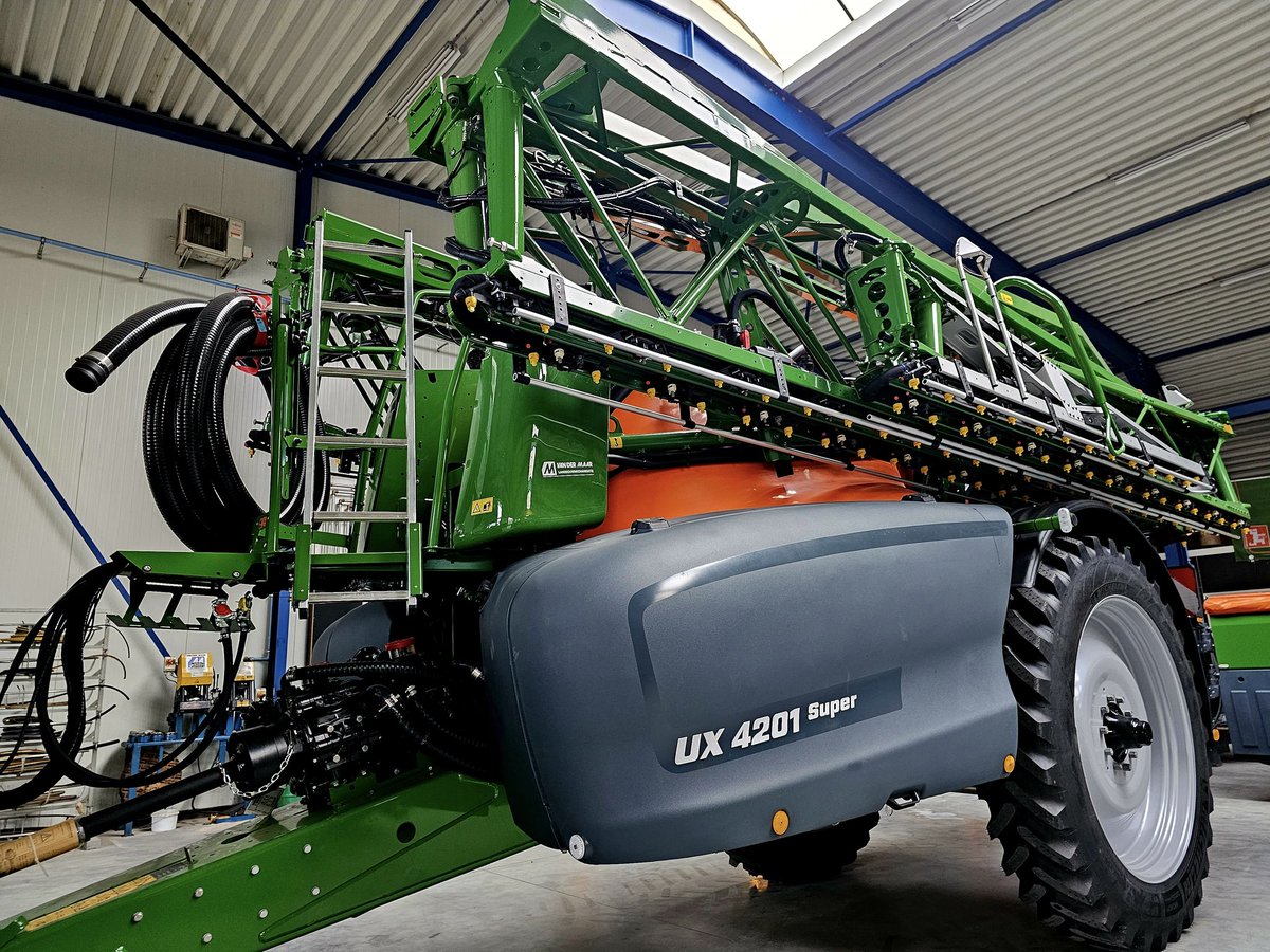 Van der Maar Landbouwmechanisatie tweet media