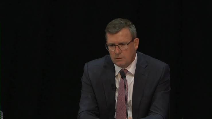 madameshawshank's tweet photo. « It seems it’s not just Australians who are shunning the crap News Corp vomits up in its newspapers.

#MurdochRoyalCommission #Auspol« 

#MurdochGutterMedia 
#Murdoch 

#AlanTudge &amp; #RachelleMiller knew they could count on « journalist » #SimonBenson https://t.co/GTf6NVmPNr