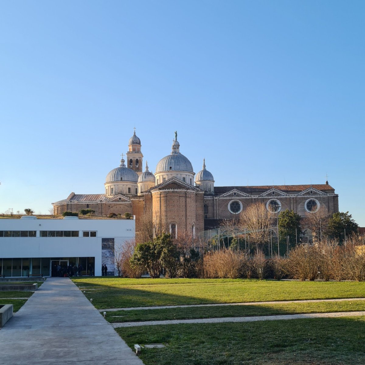 🚧💡Grande giornata giovedì al #ConvegnoFABRE su #PontiViadotti a #Padova! 💥Nuove tecnologie di monitoraggio e sviluppi nel campo della #sicurezza delle #infrastrutture. Felice di aver partecipato alla tavola rotonda sugli approcci per l'interazione #PonteFrana. ⚙️💻 #geotecnica