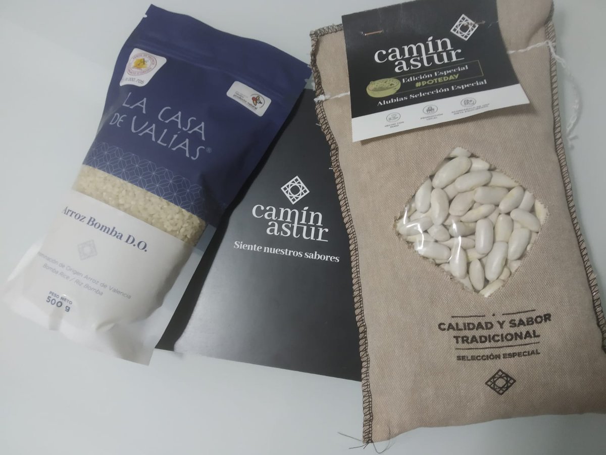 PAsturianu's tweet photo. Finalmente, y no menos importante, agradecer a los patrocinadores los obsequios y las explicaciones de sus productos en el @PoteDay23
🥰🥰🥰
@camin_astur
#EmbutidosJP
@AguadeFuensanta
@picofinoclub https://t.co/M06bIelQq2