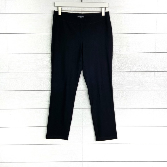 tkanga's tweet photo. So good I had to share! Check out all the items I'm loving on @Poshmarkapp #poshmark #fashion #style #shopmycloset #rhythm #venario #eileenfisher: https://t.co/ENZPK6aN8O https://t.co/0GQZ3rMBP2