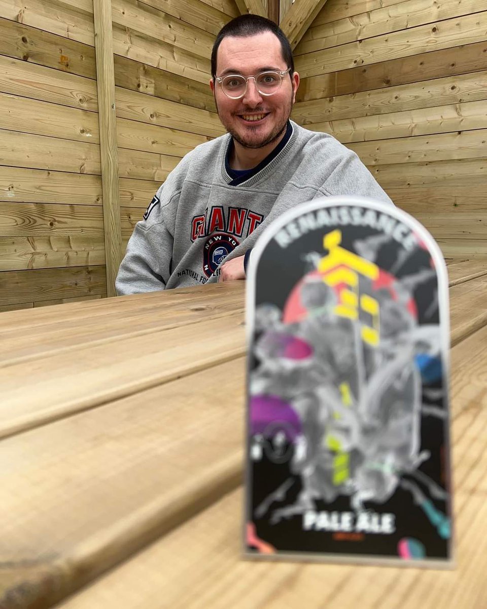 These photos are a little insight into how hard it is to take just one photo of a pump clip well how hard it is for Tom at least.

The beer in question is a beautiful number from @hackneychurchbrewco Renaissance refreshingly dry with a nice pithy citrus. 

Open till 12 Fri &amp; Sat