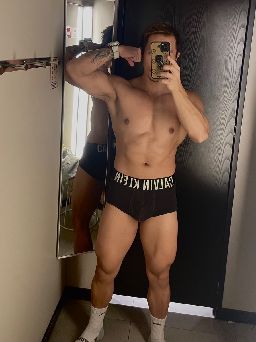 Tim50062760's tweet photo. Any plans for weekends?
#calvinklein #calvinkleinunderwear #ckmen https://t.co/9SPH0DBTOX