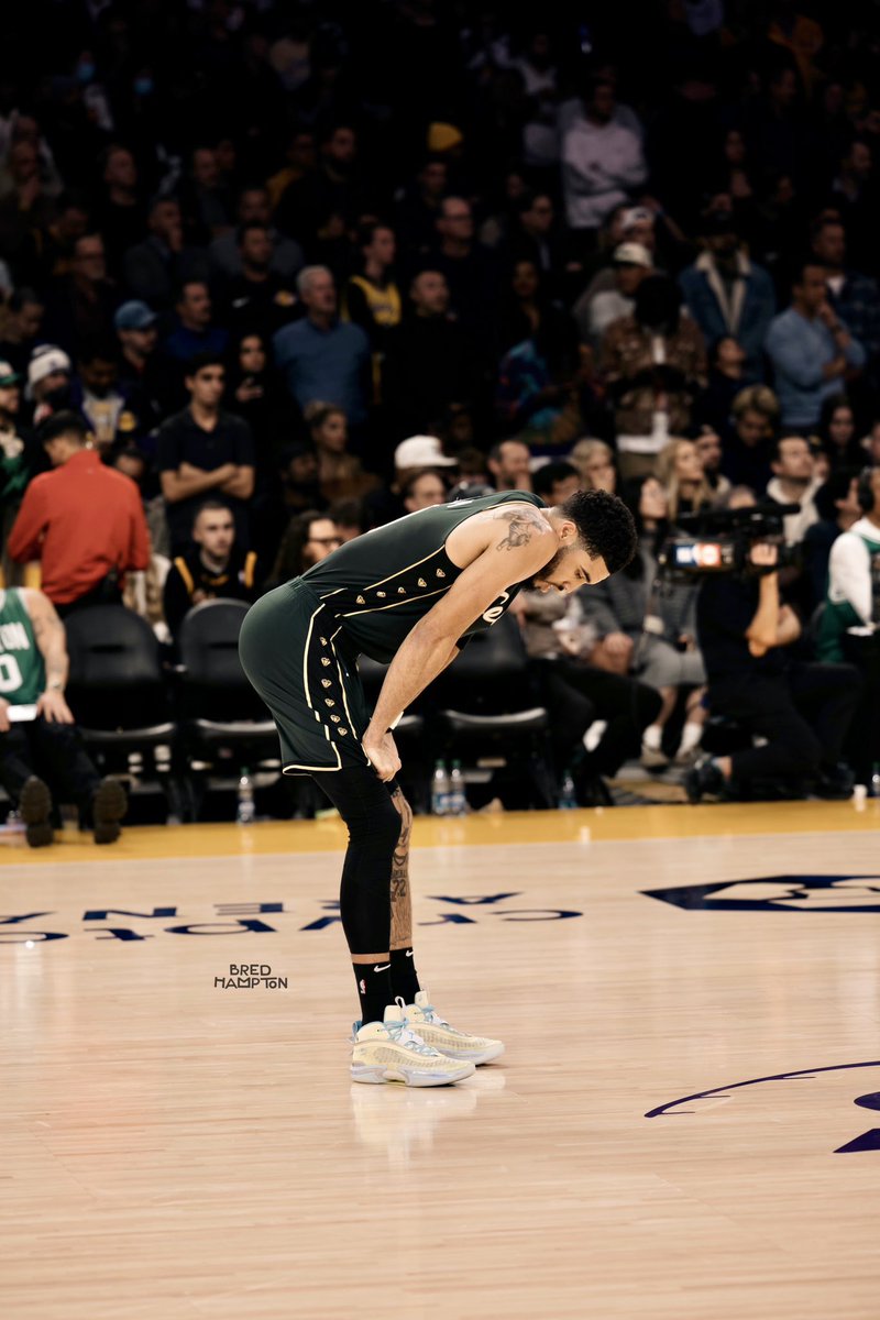 jaytatum0fr's tweet photo. Tatum est devenu cette nuit le plus jeune joueur de l’histoire de la NBA à inscrire 1000 3pts en carrière. https://t.co/Tsw3G3ZLjs