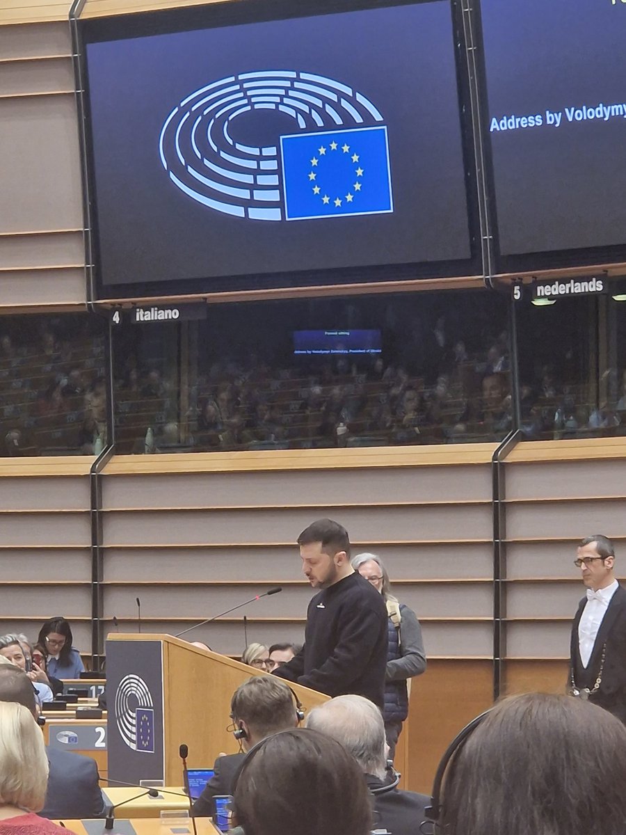 wallacemick's tweet image. It was fairly depressing listening to Zelensky in the #EuropeanParliment saying nothing while he prompted when the MEP's should clap. He said nothing about looking for Diplomacy + Dialogue to bring about Peace - Meanwhile the less privileged Ukrainians continue to die...
