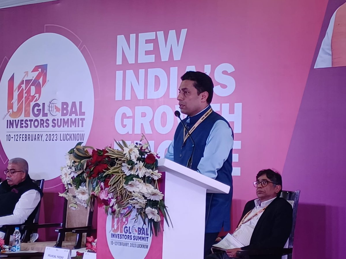 UP_ODOP's tweet image. #GIS23 में #ODOP: एक जनपद एक उत्पाद – Empowering Traditional Industries विषय पर आयोजित विशेष सत्र में श्री @mayurias, निदेशक एवं आयुक्त, उद्योग निदेशालय ने एमएसएमई विकास, ओडीओपी की शुरुआत से अब तक की यात्रा पर प्रकाश डाला।