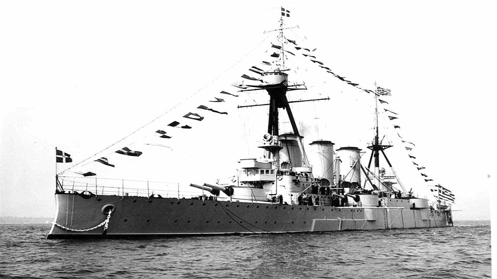 CruiseJipe's tweet photo. #Averof at Coronation Naval Review, Spithead, 1937 https://t.co/DwFLRjFcFJ