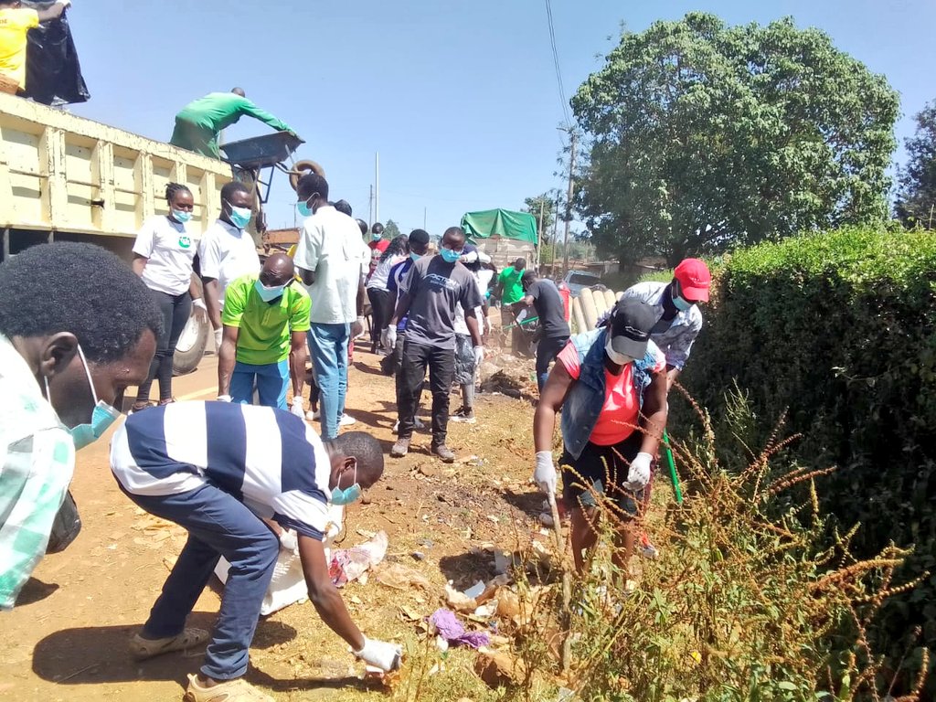 EnviClimateC_Ke's tweet photo. Happening now! A clean up exercise at Kabianga Centre and its environs led by Tilil Environment Group (TEG) under the patronage of Kericho County, First Lady's office and supported by Environment and Climate Change Principal Secretary, Eng Festus K Ng'eno
@kerichocountygv https://t.co/tbeyGRGlkS