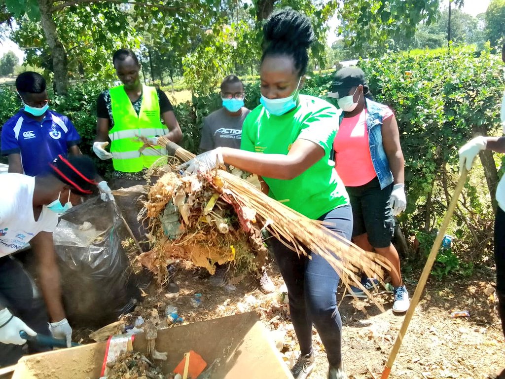 EnviClimateC_Ke's tweet photo. Happening now! A clean up exercise at Kabianga Centre and its environs led by Tilil Environment Group (TEG) under the patronage of Kericho County, First Lady's office and supported by Environment and Climate Change Principal Secretary, Eng Festus K Ng'eno
@kerichocountygv https://t.co/tbeyGRGlkS