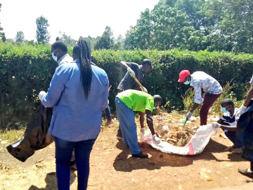 EnviClimateC_Ke's tweet photo. Happening now! A clean up exercise at Kabianga Centre and its environs led by Tilil Environment Group (TEG) under the patronage of Kericho County, First Lady's office and supported by Environment and Climate Change Principal Secretary, Eng Festus K Ng'eno
@kerichocountygv https://t.co/tbeyGRGlkS