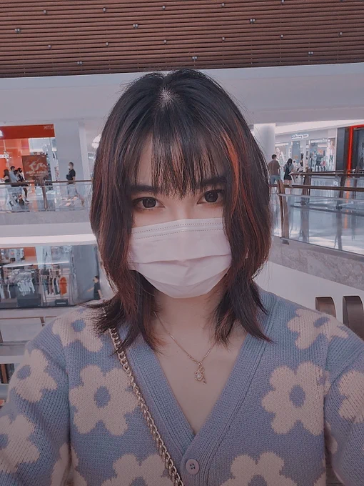 Shopping at MV today.( '_ゝ`)  it is mostly waiting for my mom to get her phone repaired. 