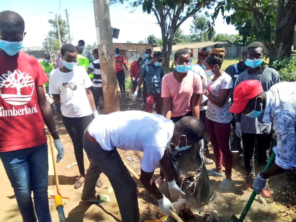 EnviClimateC_Ke's tweet photo. The clean up exercise has brought together representatives from Tilil Environmental Group, Kabianga University Students, County Government of Kericho and Representatives from Ministry of Environment, Climate Change and Forestry https://t.co/2UGWzFHuRw