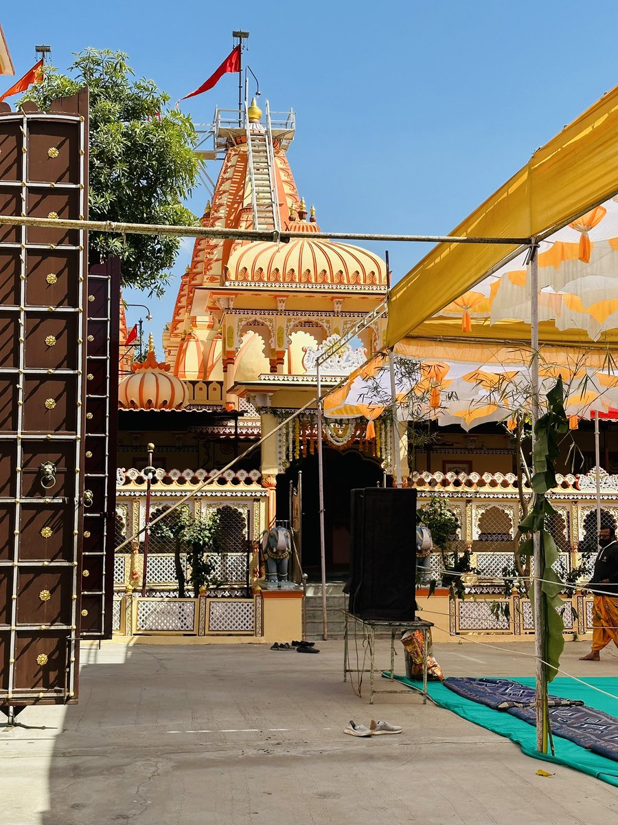 Danta_sarkar's tweet photo. शिवशक्ति धाम , वार्षिक पाटोत्सव 
.
#raghuvirvilla_palace #shivshaktidham #danta_state #danta_sarkar https://t.co/19f3UmvNh9