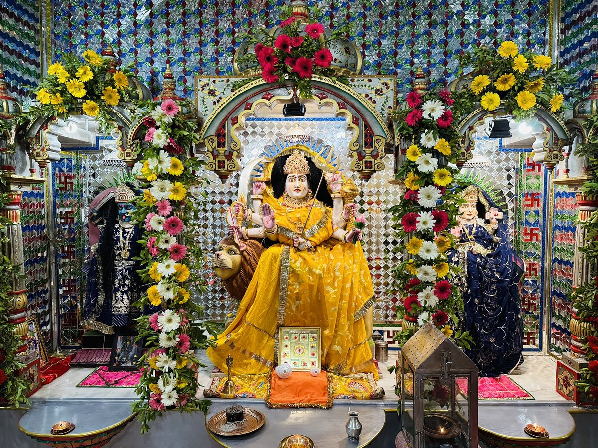 Danta_sarkar's tweet photo. शिवशक्ति धाम , वार्षिक पाटोत्सव 
.
#raghuvirvilla_palace #shivshaktidham #danta_state #danta_sarkar https://t.co/19f3UmvNh9