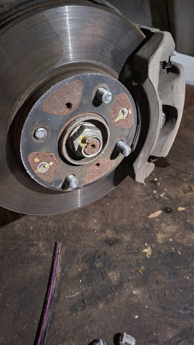 manaktv's tweet photo. @MRFWorldwide Due to unprofessional and careless tyres fitting By #MRF tyres showroom st Lalkothi, Jaipur. I paid 8k to repair for my car. Wrongly fit bolt with force and without balance the wheel properly. Put costumer's life in danger. https://t.co/dQ29Vvj9F5