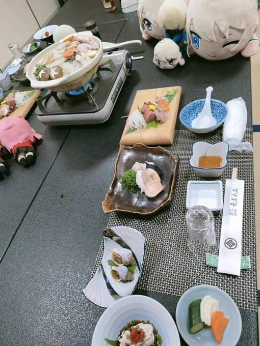 ダー様の実家(?)で夕食。6回目の宿泊で初めての鮟鱇鍋&料理を食べますー。絶品と聞いたのでマジうまうまー。 