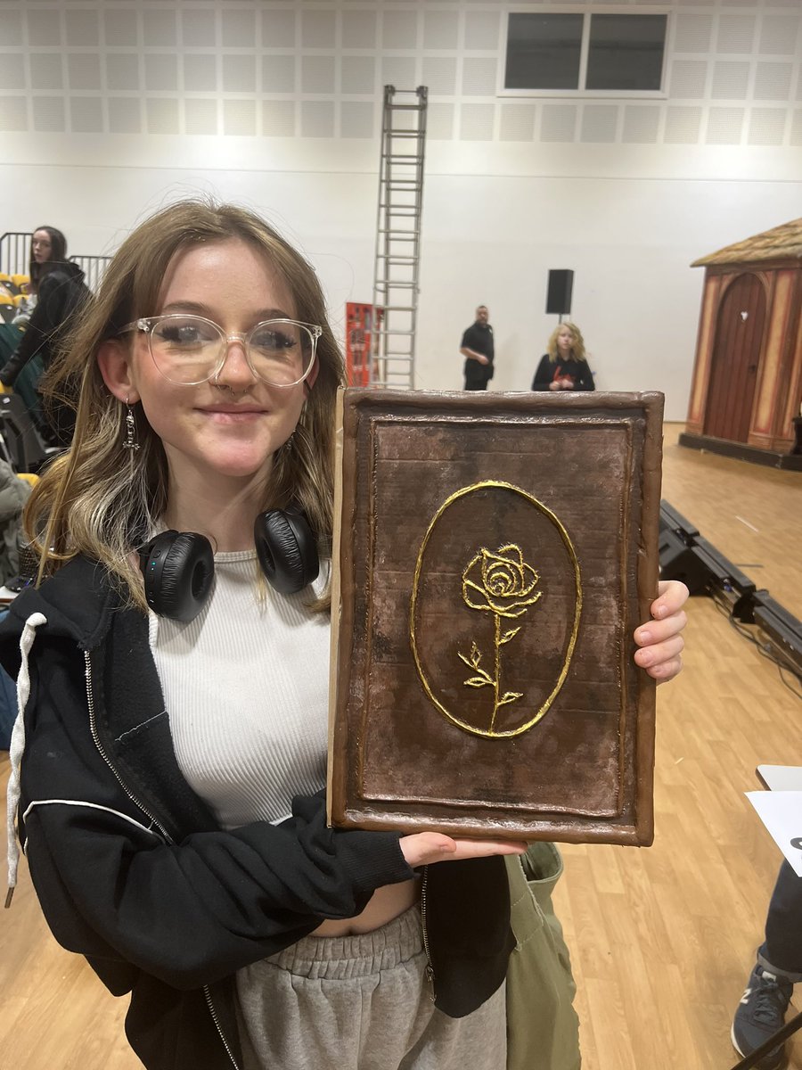 Look how talented our pupils are ! It’s not just the pupils on the stage , we have pupils acting as stage crew, lighting assistants and prop making. Look at the detail on this prop - we are so proud of you Kealie! @EthosValuesPHS @MissFrassinelli <a href="/phsmusicdept/">PHS Music Department</a> <a href="/PencoedtreHS/">Pencoedtre High School</a>