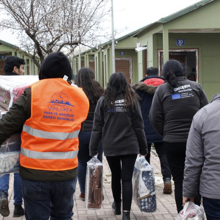 decappeal's tweet photo. Every donation helps locally-led relief efforts deliver vital aid to survivors in Turkey and Syria. Priorities are:

🚑 Medical care
👪 Emergency shelter
🌨️ Winter kits
🍽️ Food
🚰 Clean water
💦 Sanitation &amp; hygiene

If you can, please donate now: https://t.co/267b15rrEn https://t.co/pUPO5tdAcE