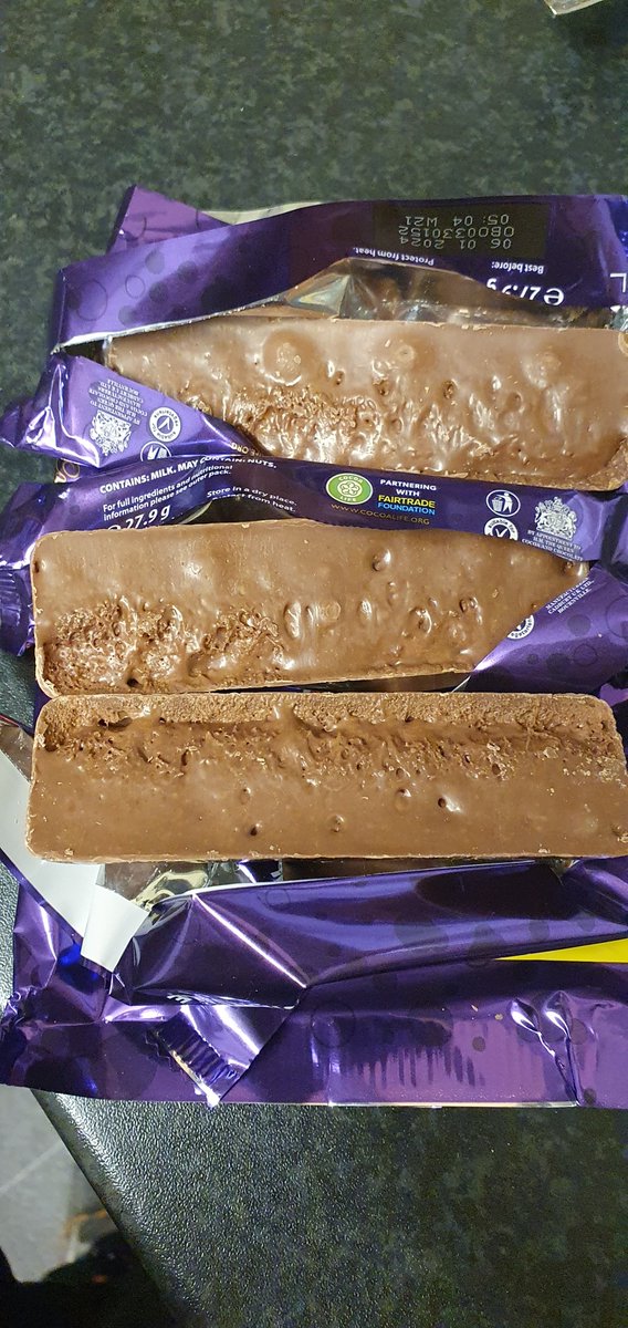ZoeRoss21's tweet photo. Oh no! @CadburyUK all of my Wispa's are like it! :'( https://t.co/aiTk9MspnO
