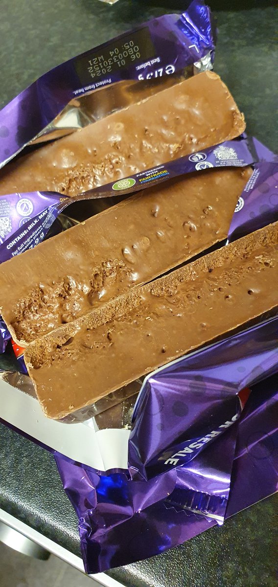 ZoeRoss21's tweet photo. Oh no! @CadburyUK all of my Wispa's are like it! :'( https://t.co/aiTk9MspnO