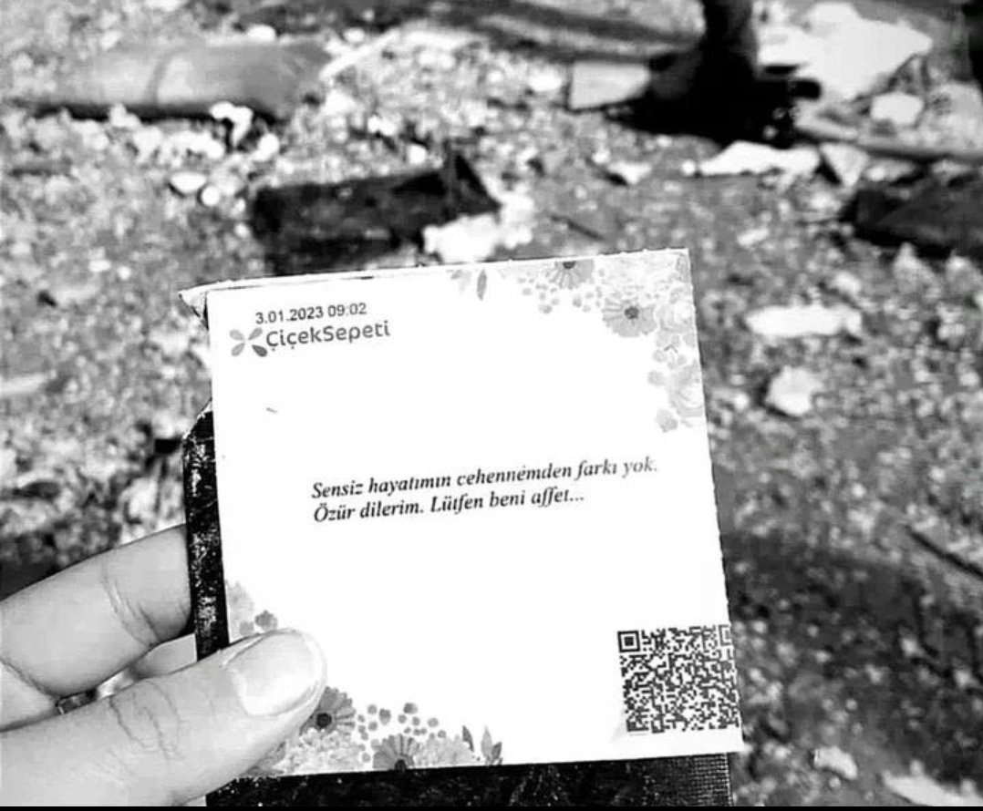 Yarınlar geç olmakla meşhurdur.. Geç olmadan sevdiklerinize sımsıkı sarılın..