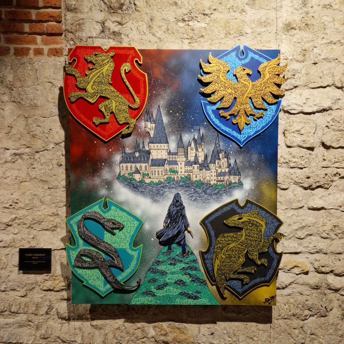 Rendez-vous ce week-end à Bercy Village pour découvrir des affiches inédites de #HogwartsLegacy : L'Héritage de Poudlard 🪄