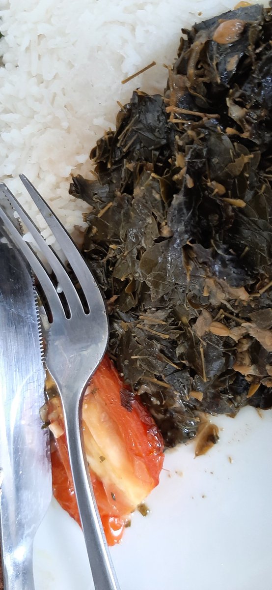 Melissa_paroles's tweet photo. Cueillette, préparation et dégustation de feuilles de mourong en "brede" 

#gardeningtwitter #tropicalgarden #rainseason #australsummer #team974 #LaRéunion #cuisinecreole https://t.co/rsjUAH3MNL