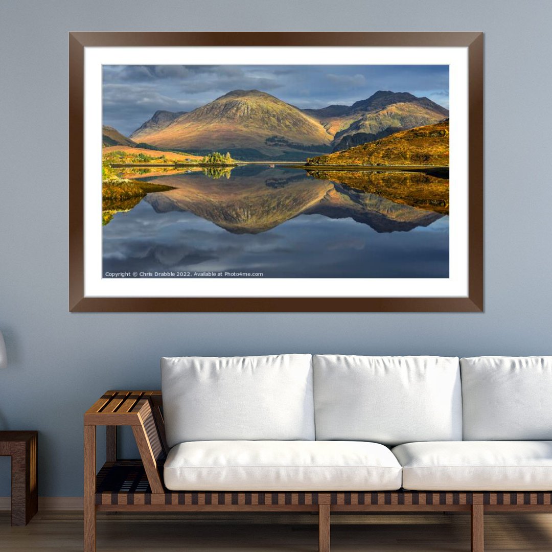 Photo4mecom's tweet image. Bring the beauty of Scotland's Highland to your home with this stunning framed print of a sunset reflection on Loch Long, captured by photographer Chris Drabble. Save 10% with code VALENTINE23! #WallArtLovers #LochLong #SunsetReflection. Shop now: zcu.io/pwxN
