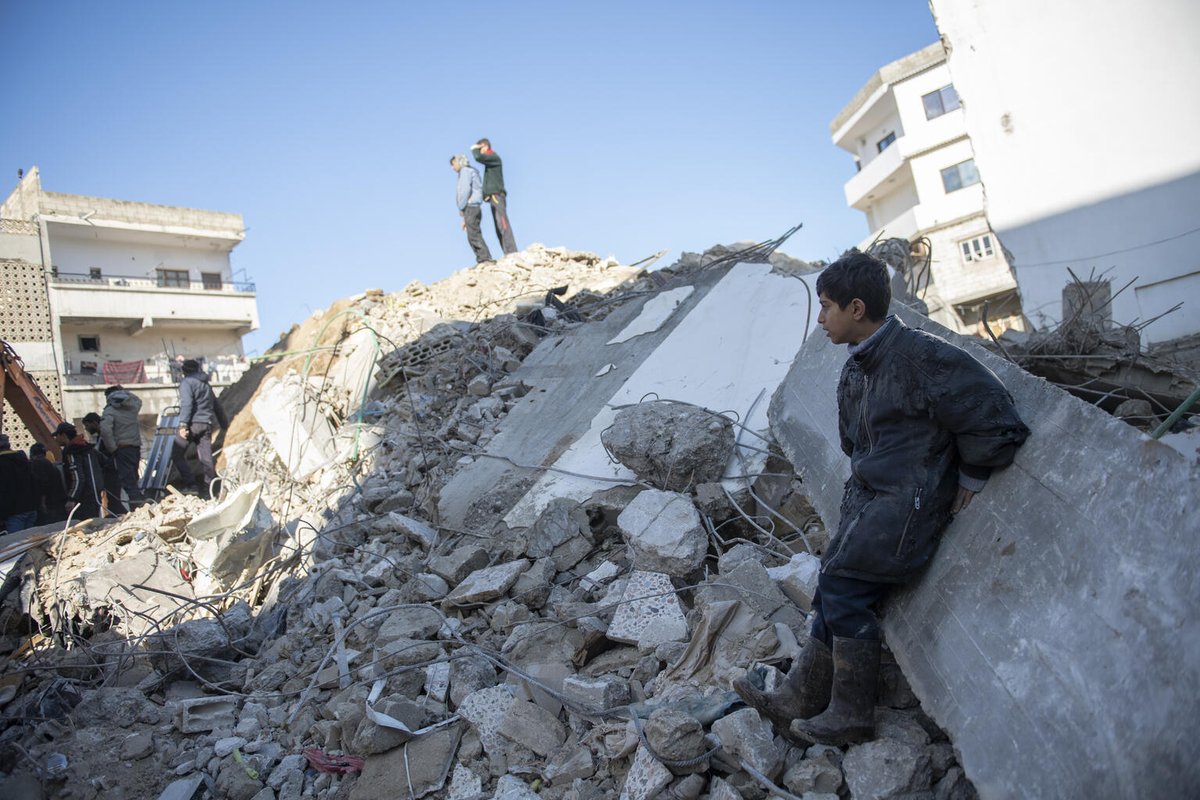 UNICEF UK on Twitter "In Syria, a boy watches the excavation work