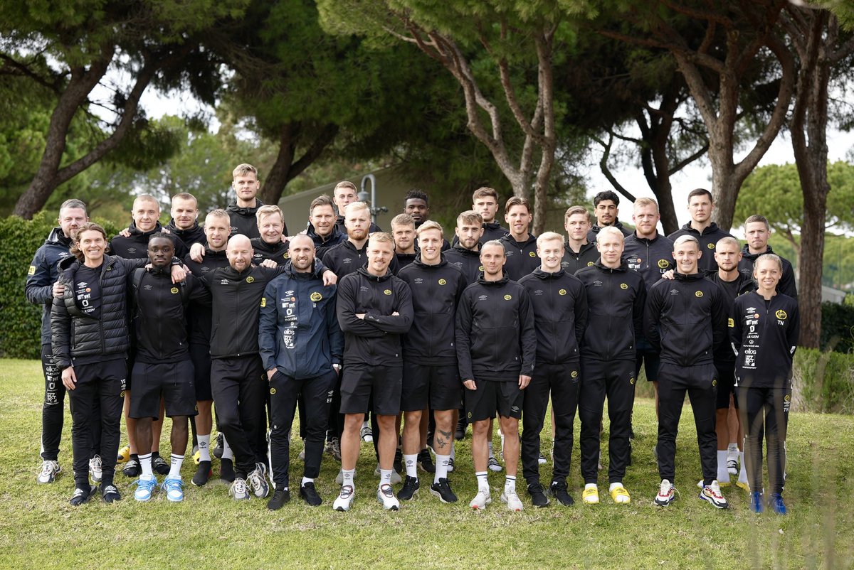Dags att åka hemåt igen och tacka Algarve för den här gången 💛🖤
_______
#vitillsammans #elfsborg #borås
