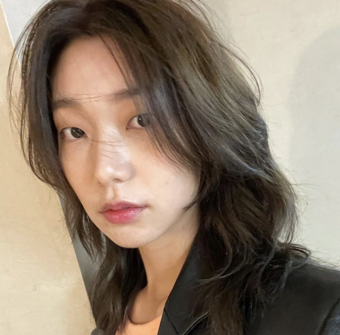LEEHOJUNGTHFANS's tweet photo. (Thread💥) รวม Selca สุดจึ้งสวยเท่ของคุณโฮจอง คุณเค้าอยู่มาแล้วทุกยุค ดูจากโทนสีรูปก็รู้ 🥰❣️

#이호정 #LEEHOJUNG #อีโฮจอง https://t.co/2XF4YV2BB1