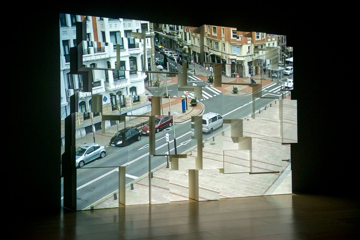 Michael Snow: 'Circuito cerrado'

#FilmandVideo #GuggenheimBilbao #art #cinema #cine #audiovisual