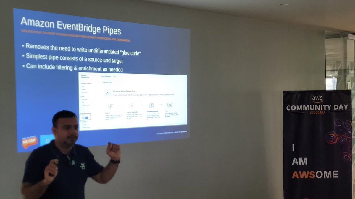 chiragdarji's tweet photo. I had the opportunity to give a deep-dive talk on Reinvent Recap Session on #Serverless Overwhelmed by the fantastic turnout and enthusiasm of the attendees. Proud to have been a part of such a great learning experience 🤗 #AWSUserGroup #Vadodara #aws #ReinventRecap https://t.co/A7rPmEpAjw