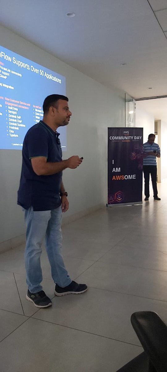 chiragdarji's tweet photo. I had the opportunity to give a deep-dive talk on Reinvent Recap Session on #Serverless Overwhelmed by the fantastic turnout and enthusiasm of the attendees. Proud to have been a part of such a great learning experience 🤗 #AWSUserGroup #Vadodara #aws #ReinventRecap https://t.co/A7rPmEpAjw
