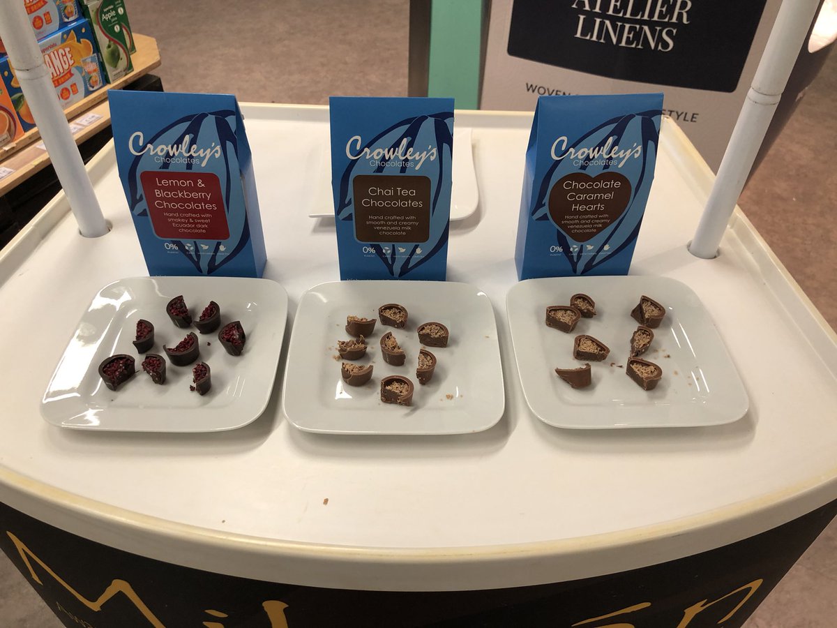 MilseanChocolat's tweet photo. Do you like Milk or Dark #Chocolate @ryanssupervalu Glanmire, ideal for #ValentinesDay #MothersDay &amp; More. https://t.co/M71CwelV9H