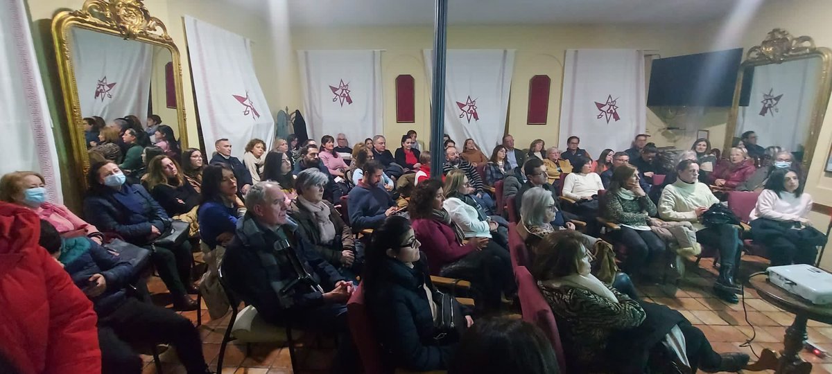 Cs_Lucena's tweet photo. Seguimos abrumados por la gran acogida que tuvo ayer la mesa redonda que organizamos desde Cs #Lucena para hablar de ansiedad y depresión. https://t.co/fKN9zN0dsB