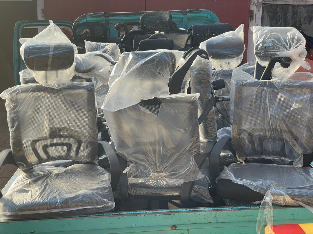 relonuganda's tweet photo. As part of the #STRACofRLOs supported by @hiltonfound, #RELON purchased 17 office chairs to support its daily operations. Thank you so much @hiltonfound for your tremendous support to realize the localization agenda. https://t.co/UkEFWHT4Ae
