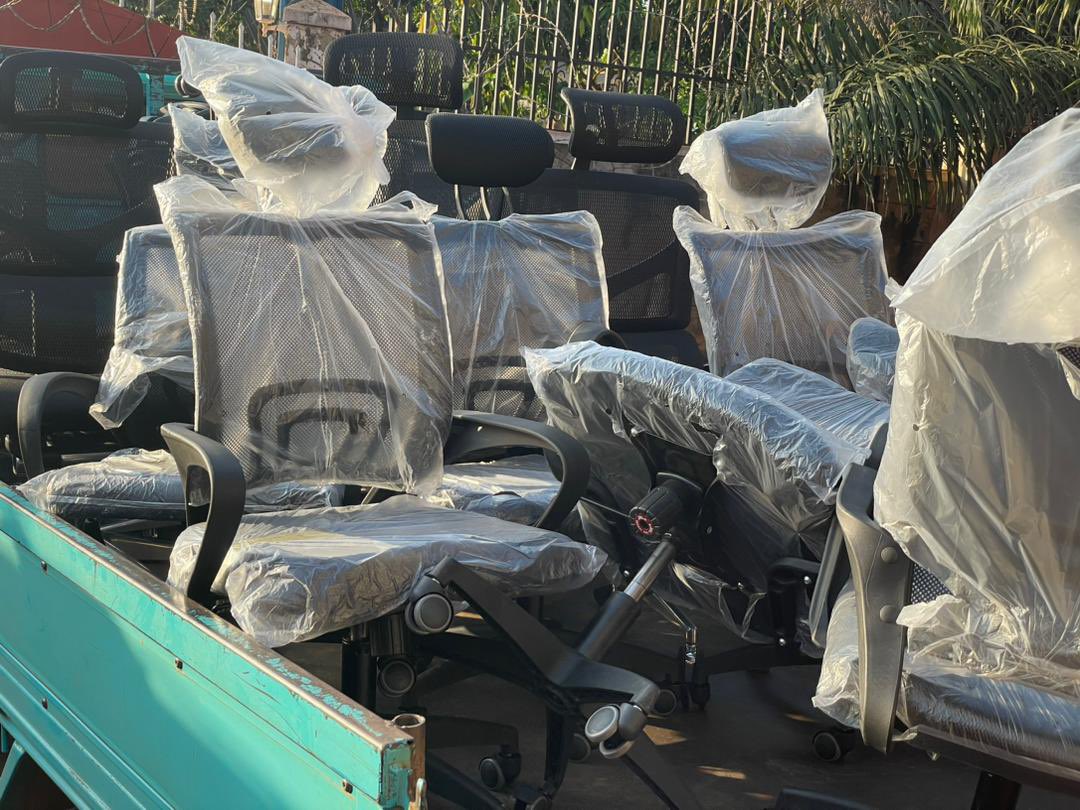 relonuganda's tweet photo. As part of the #STRACofRLOs supported by @hiltonfound, #RELON purchased 17 office chairs to support its daily operations. Thank you so much @hiltonfound for your tremendous support to realize the localization agenda. https://t.co/UkEFWHT4Ae