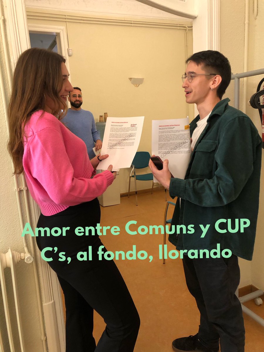 UABMMP's tweet photo. Pactos, conspiraciones, promesas cumplidas, extraños amigos, o no… todo vale en el juego de rol político de @rosellojoan con el #UABMMP #conspirando #politics #compol 
@InstitutICPS @UABPostgrau @PolitiquesUAB https://t.co/Qhnoe6hV06