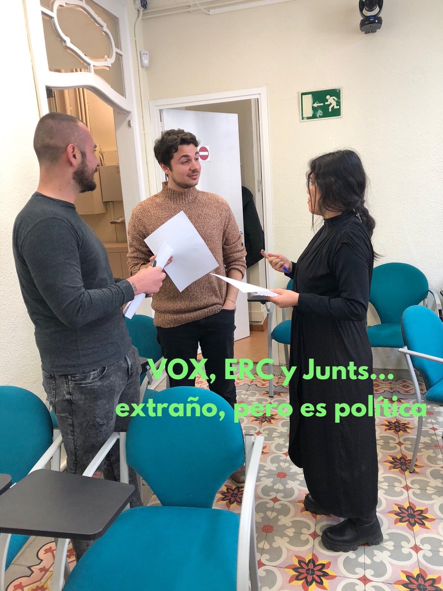 UABMMP's tweet photo. Pactos, conspiraciones, promesas cumplidas, extraños amigos, o no… todo vale en el juego de rol político de @rosellojoan con el #UABMMP #conspirando #politics #compol 
@InstitutICPS @UABPostgrau @PolitiquesUAB https://t.co/Qhnoe6hV06