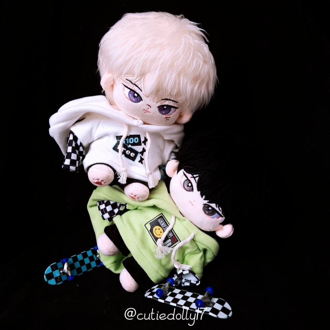 Cutiedolly17's tweet photo. 🛹🛹

#seventeendoll #svtdoll #mingyudoll #wonwoodoll #hoshidoll #woozidoll #세븐틴인형 
#에스쿱스인형 #정한인형
 #호시인형 #원우인형
#우지인형 #민규인형 #ウォヌドール #scoupsdoll #jeonghandoll #jundoll #the8doll https://t.co/AcXJc4R0k0
