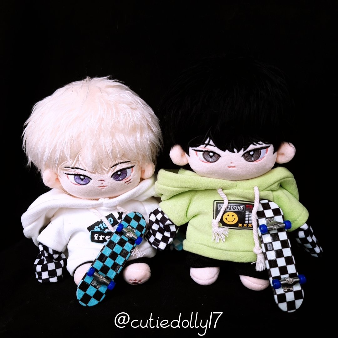 Cutiedolly17's tweet photo. 🛹🛹

#seventeendoll #svtdoll #mingyudoll #wonwoodoll #hoshidoll #woozidoll #세븐틴인형 
#에스쿱스인형 #정한인형
 #호시인형 #원우인형
#우지인형 #민규인형 #ウォヌドール #scoupsdoll #jeonghandoll #jundoll #the8doll https://t.co/AcXJc4R0k0