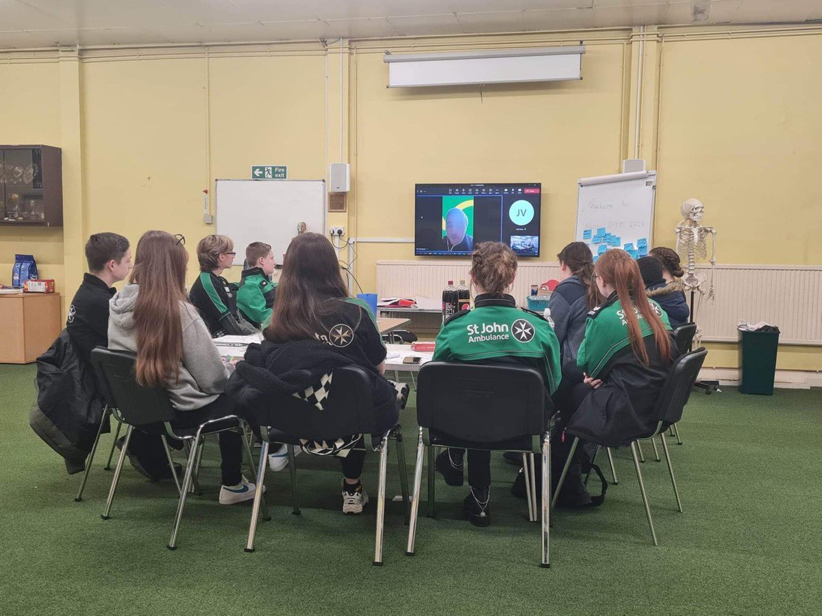 sjakentyouth's tweet image. Our first ever DYF meeting is underway! We have met @ThompsonThinks, learnt about key people in Kent, started planning what we want to do this year, and heard about training from @kayburbidge! #YouthForums #YouthVoice