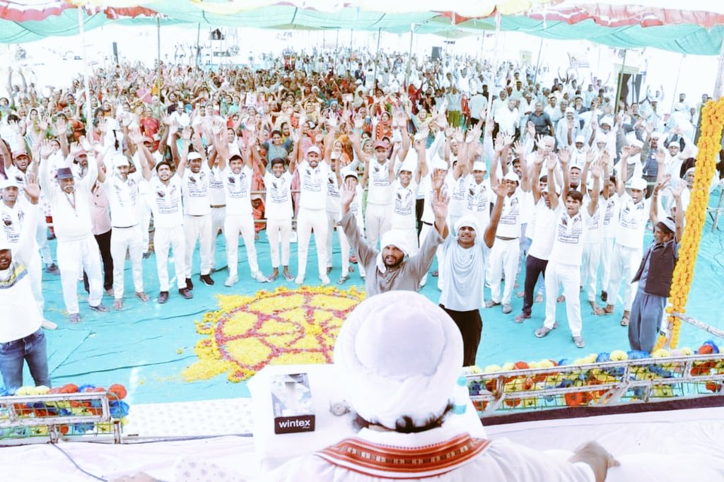 mahraajpankaj's tweet photo. जयगुरुदेव 11 feb 2023
कार्यक्रम - तहसील ध्रोल जिला #जामनगर ( गुजरात ) https://t.co/wckhu84SEQ
