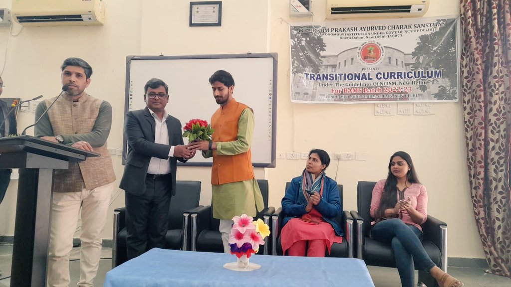 Vivek Kaushik (Advaita) tweet media