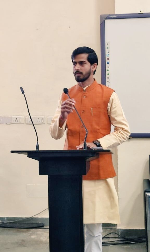 Vivek Kaushik (Advaita) tweet media