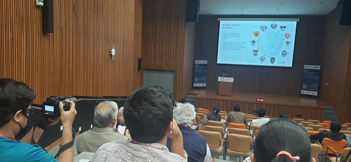 jobinvarughese's tweet photo. @nivetha_ecoevo presents her work on the multifunctional evolution of #palmsquirrel coat coloration at the Indian Society of Evolutionary Biologists. #iseb4 https://t.co/gdzYiRZL3Y