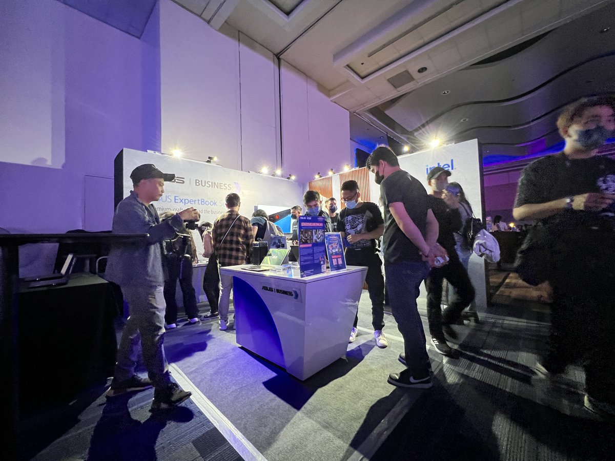 ASUSph's tweet image. #ASUSOLEDatGraphikaManila2023