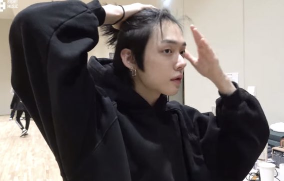 starfess's tweet photo. -hi tutorial nguncir rambut by choi yeonjun 🥵

 https://t.co/ZoYzPYzdlf